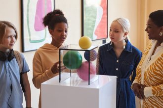 14 Fun Field Trip Ideas for High School Students
