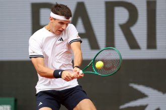 Andre Agassi sparks controversy with controversial ‘mental coach’ comment on Jakub Mensik at French Open