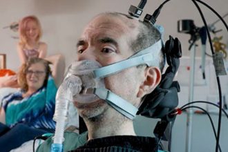 Brain Implant Lets Man With Severe Paralysis Speak in His Own Voice Again : ScienceAlert