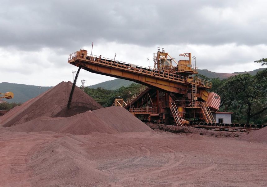 CIBC Lowers Newmont (NEM) PT to 5, Maintains Outperform on Q1 Cost Outlook