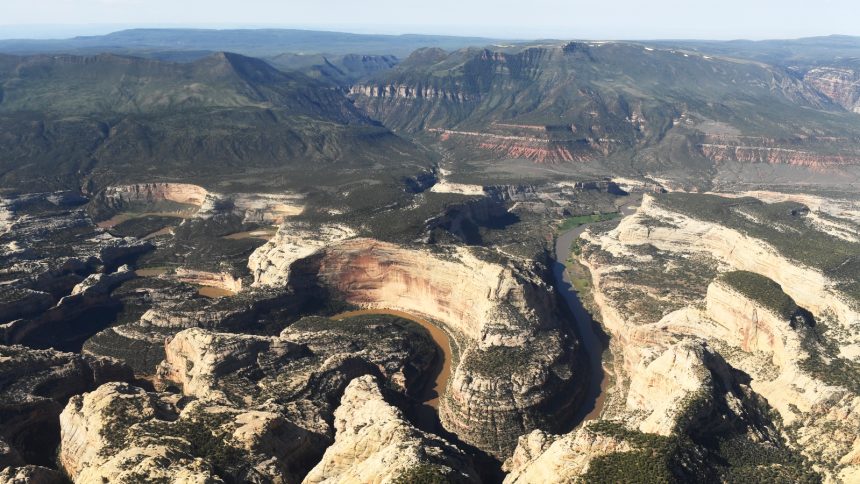 Federal agency to open tens of thousands of acres of Colorado wilderness to oil drilling 