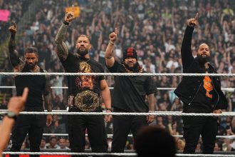 Former WWE World Heavyweight Champion makes bold statement on Roman Reigns