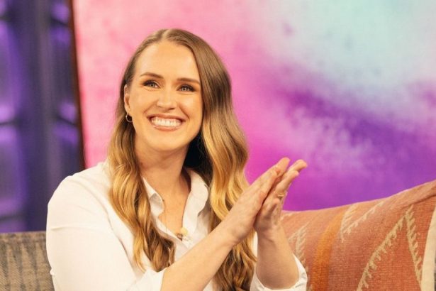 Jen Hamilton Steps Back From Nursing Amid Split
