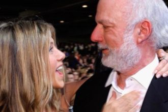 Jennifer Aniston Posts Tribute to ‘Friends’ Director James Burrows