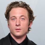 Jeremy Allen White Reveals What He Stole From The Bear Set