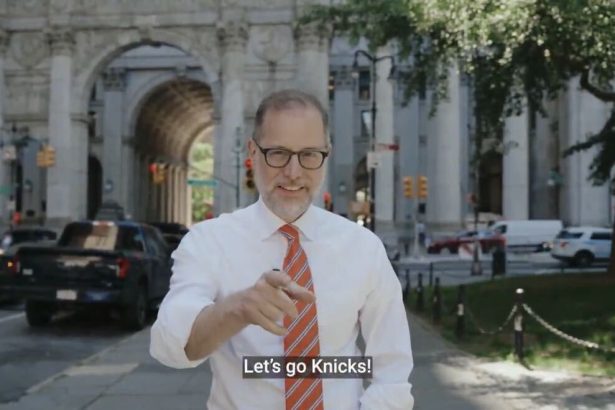 Knicks fever hits the pols