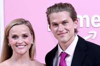 Reese Witherspoon, Son Deacon Phillippe Attend Elle Premiere