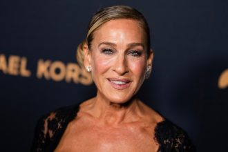 Sarah Jessica Parker’s  Hydrating Berry Lip Balm Is on Amazon