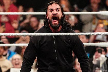 Seth Rollins pays tribute to WWE legend