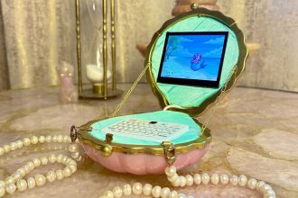 Turning your purse into a cyberdeck is the most fun way to resist big tech