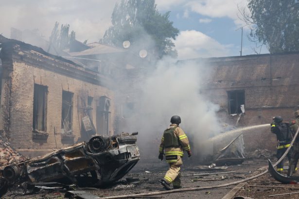 Ukraine unleashes heavy drone bombardment as Russia strikes : NPR