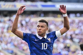 “18, it’s 18” – Kylian Mbappe corrects reporter who makes mistake while counting his FIFA World Cup goals after brace against Sweden