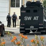 911 dispatcher monitored open phone line as gunman threatened hostages, shot SWAT officer in Albany Park