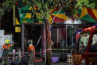 At least 27 killed in Bangkok pub fire