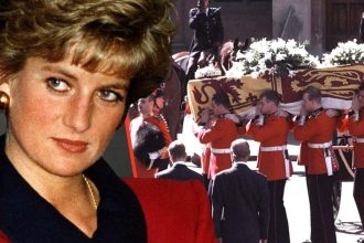 Coffin-Bearer Who Laid Princess Diana Recalls Agony of Moment