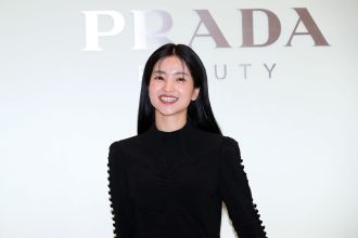 Fans rejoice as Kim Tae-ri to reportedly take the lead in drama based on webtoon ‘I’m The Queen in this Life’