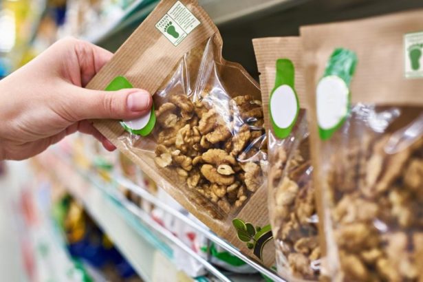 Food labels ‘would help avert climate crisis’