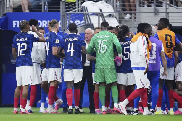 France dealt blow as star man gets subbed out after picking up knock in FIFA World Cup S/F against Spain