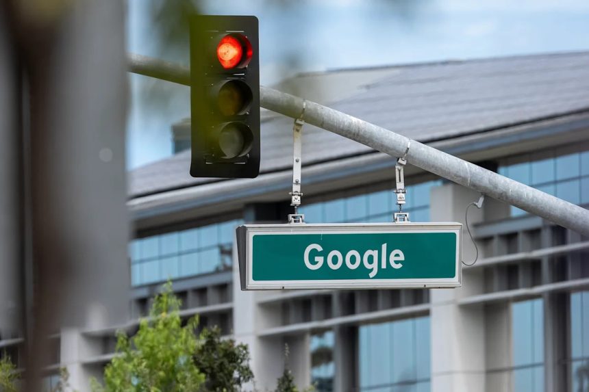 Google’s extreme AI capex spending plans trigger a technical warning on the stock price