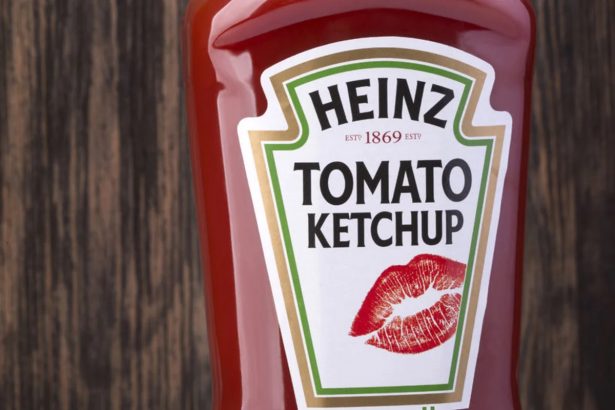 Is The Kraft Heinz Company (KHC) A Good Stock To Buy Now?