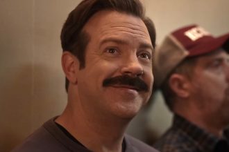 Jason Sudeikis Takes on Women’s Soccer