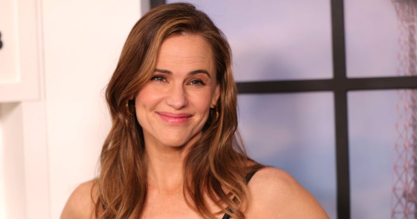 Jennifer Garner’s Rich-Looking Jeans Are Chic Year After Year