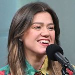 Kelly Clarkson Jokes About NBC Firing After Ending Show