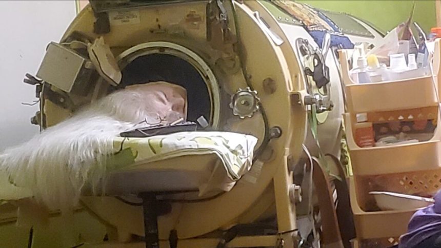 Last U.S. polio patient using iron lung dies at 78