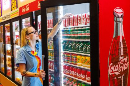 Lucy Sparrow Invokes ’90s Supermarket Nostalgia in ‘The Beginning of Convenience’ — Colossal
