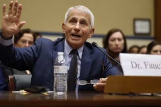 Rand Paul releases Anthony Fauci’s COVID diary entries ahead of hearing : NPR