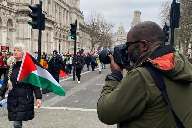 The Thorny Politics of Protest Photography