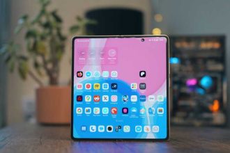 The Ultimate Foldable… Almost – Tech Advisor