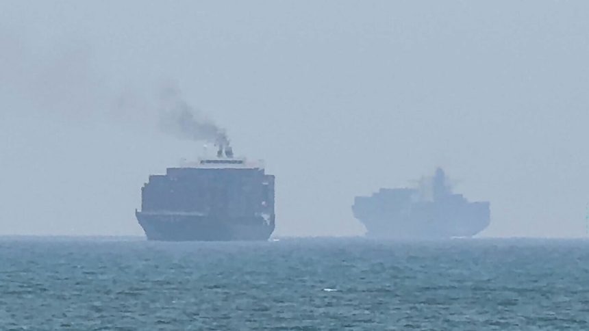 Trump reinstates U.S. blockade on Iran and charges shipping toll : NPR