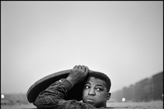 ‘Voices in the Mirror’ Honors the Legacy of Pioneering Photographer Gordon Parks — Colossal