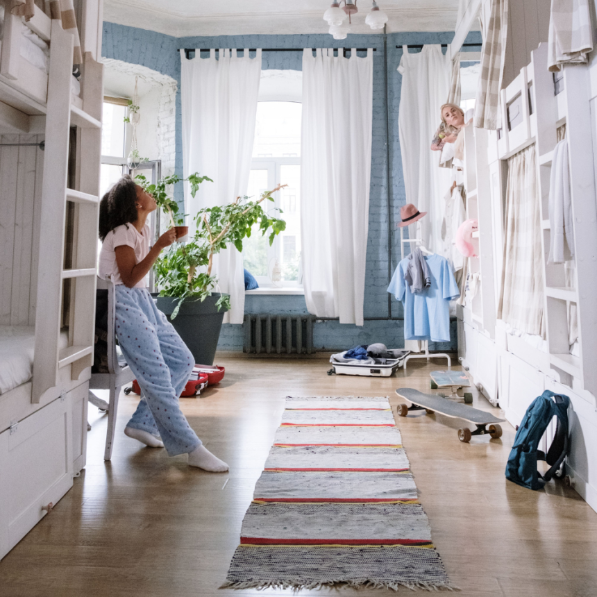 10 College Dorm Room Essentials That Make Campus Comfortable