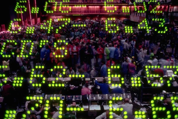 From opening trade to expiration