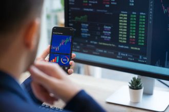 How to read and analyze an options chain