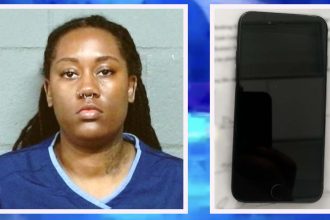 Jail worker hid phone in her underwear, passed it to inmate: sheriff