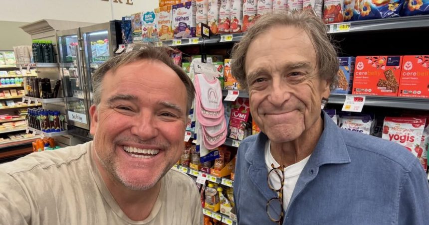 John Goodman’s Dramatic Weight Loss Stuns Fans in Rare Photo