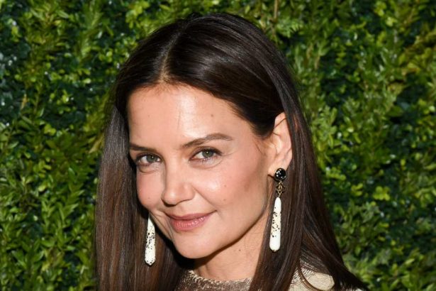Katie Holmes’ Polished Straight-Leg Jeans Style Is on Amazon