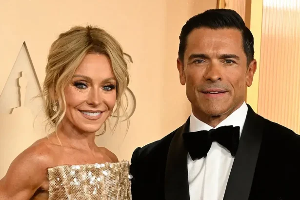 Mark Consuelos Saw Wife Kelly Ripa ’19 Days’ Over 10 Months During Pandemic