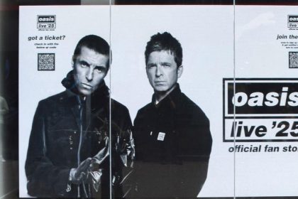 Oasis Planning to Bury Drummer Feud for Hall of Fame Reunion