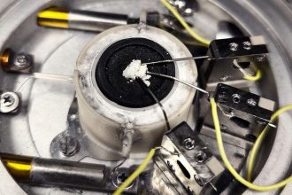 Scientists Watched Carbon Dioxide Being Pulled Out of The Air to Form Graphite : ScienceAlert