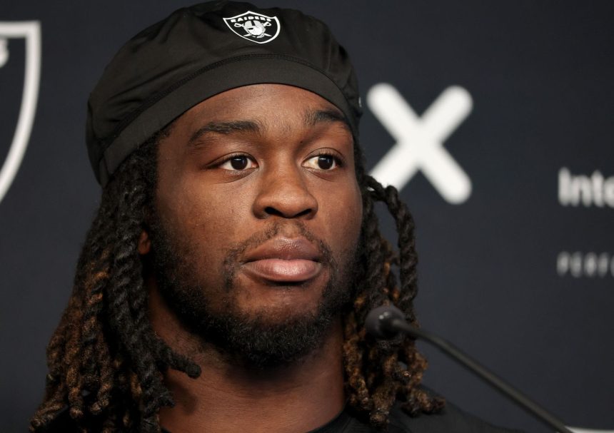 Sports doctor sounds the alarm on Ashton Jeanty’s leg injury after Raiders RB goes down in practice